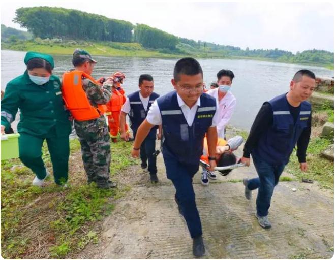 &ldquo;汛&rdquo;速行動，以練筑防|自貢市大安區(qū)開展防汛綜合應(yīng)急演練